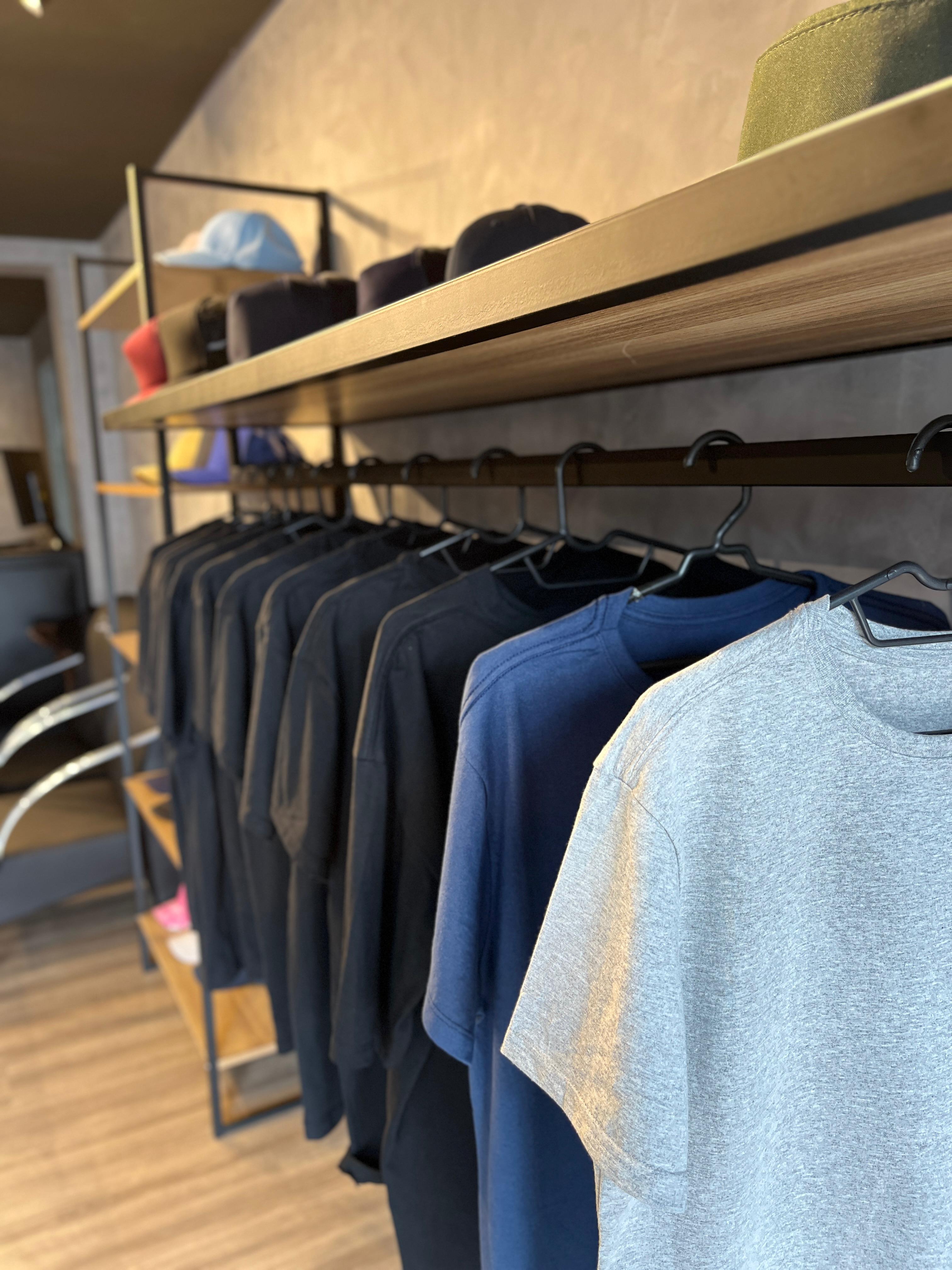 Camisas de Diversas Cores